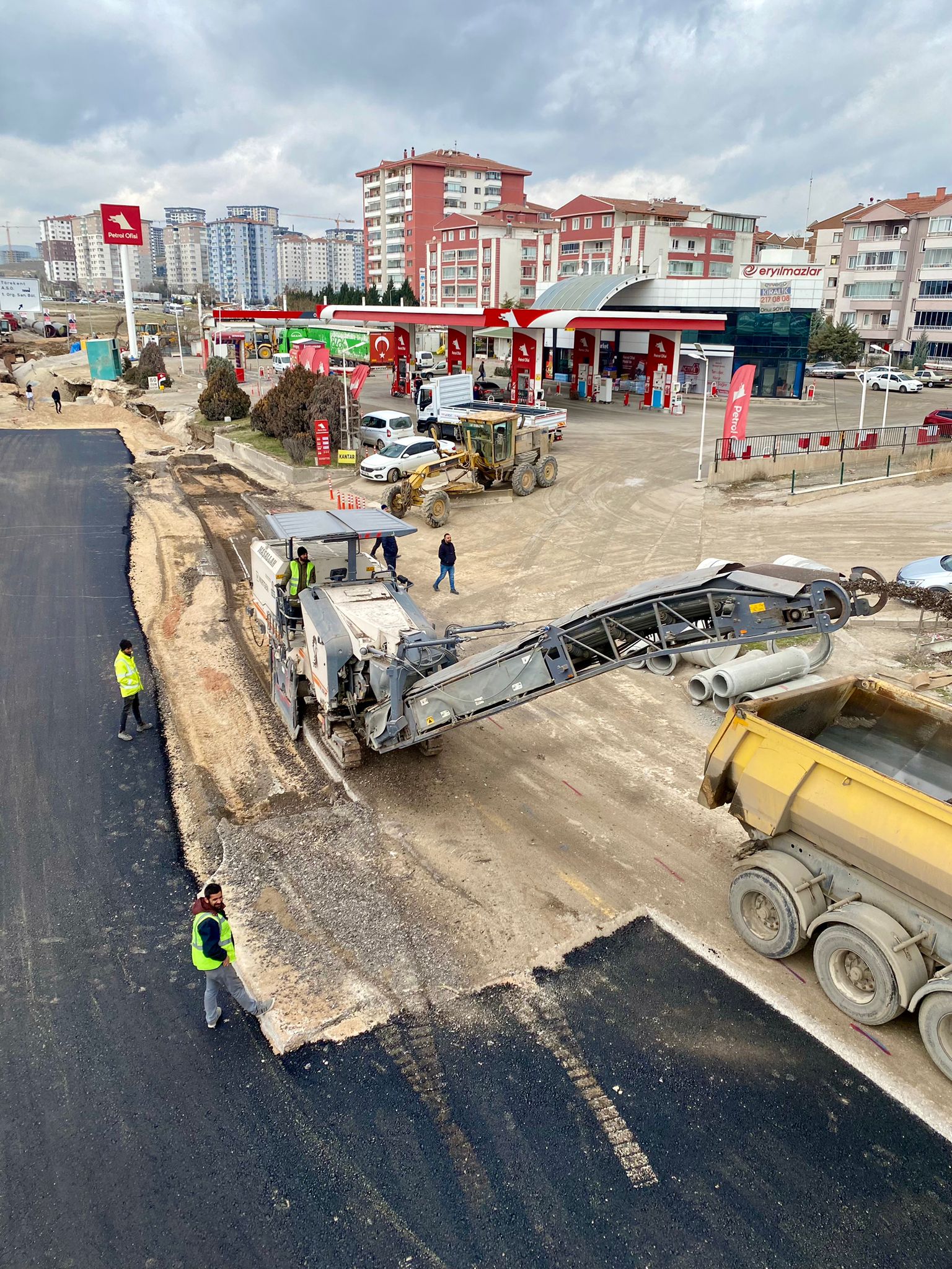 Asfalt freze ve yol uygulaması